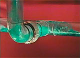 Verhalten des Abwassers in Rohrleitungen: Liegende Leitungen, Umlenkungen und Einmündungen